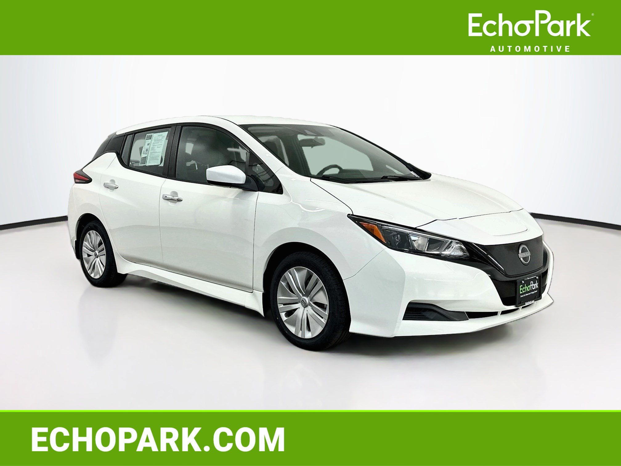 Used 2025 Nissan Leaf S FWD image 1