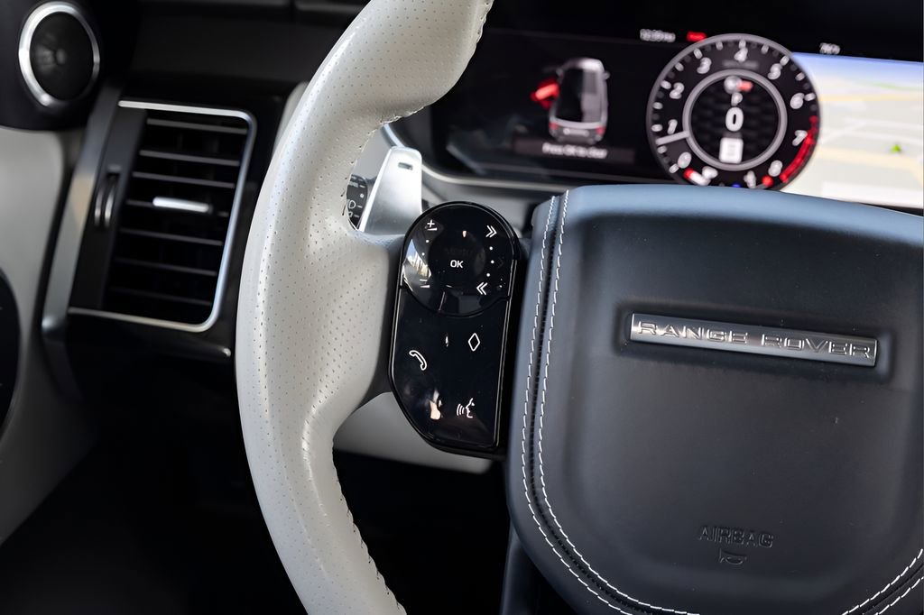 Used 2020 Land Rover Range Rover Sport SVR image 33