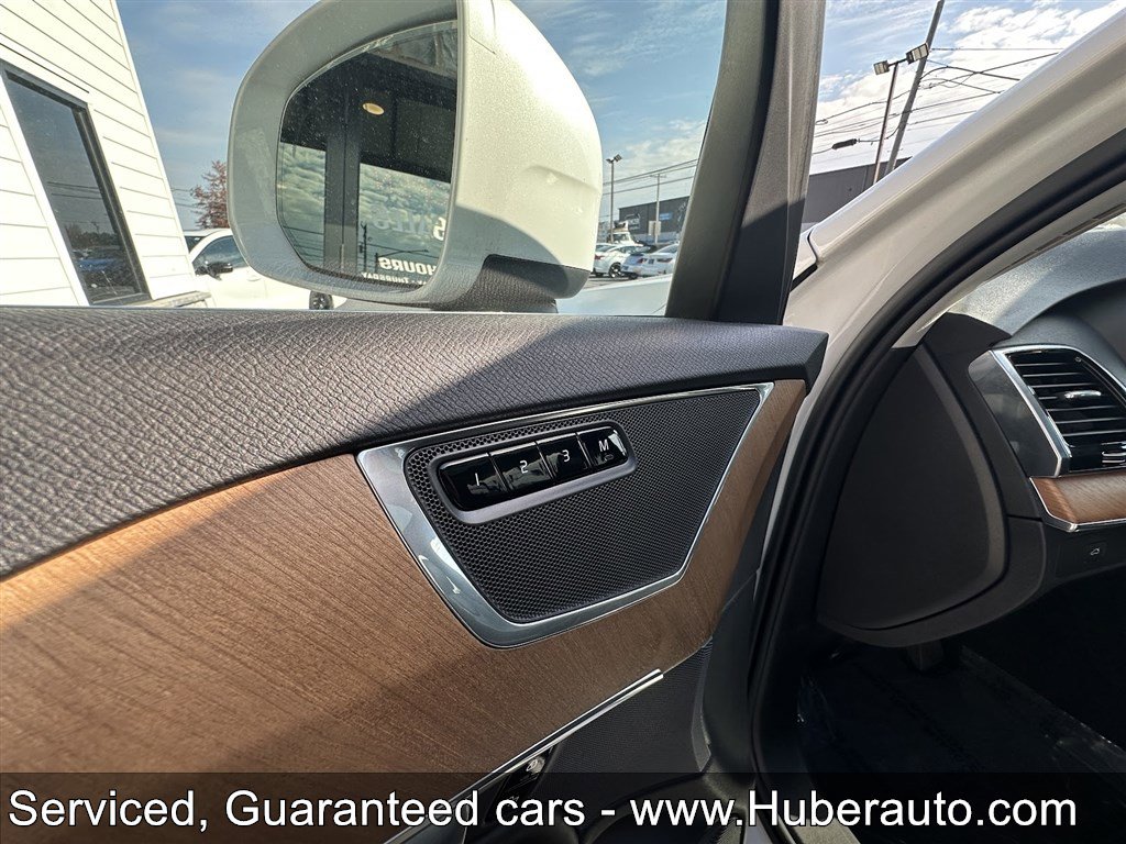 Used 2023 Volvo XC90 B6 Plus image 25