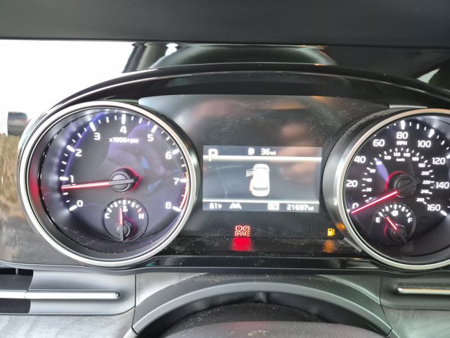 Certified 2024 Kia Carnival EX FWD image 19