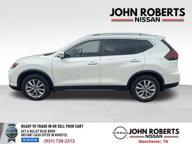 Used 2018 Nissan Rogue SV w/ Sun & Sound Touring Package FWD image 3