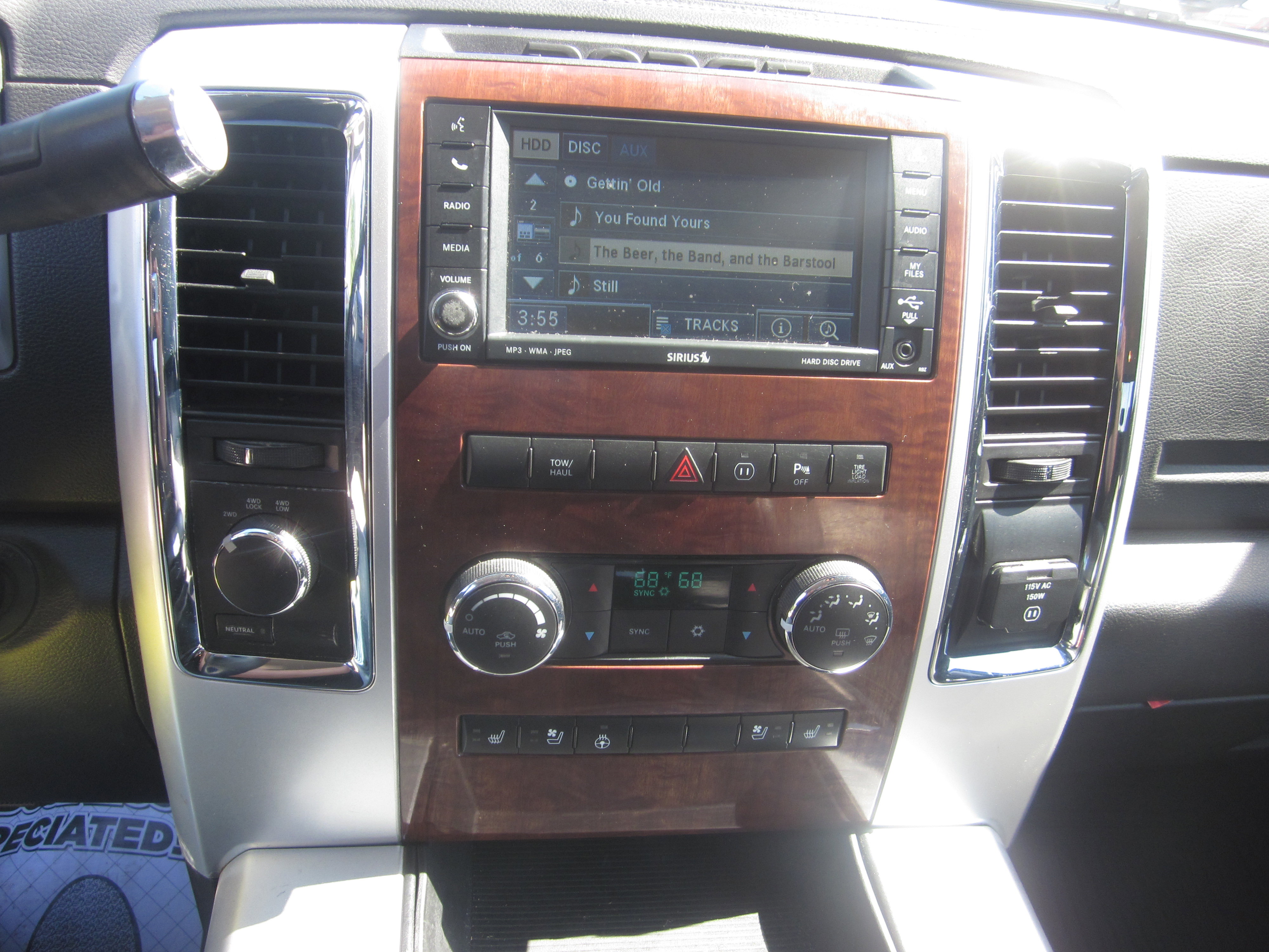 Used 2011 RAM 2500 Laramie AWD/4WD image 16
