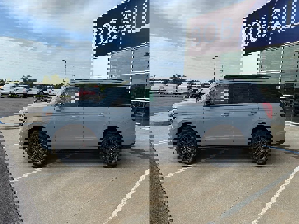 New 2025 Ford Expedition Platinum w/ Stealth Performance Package image 2