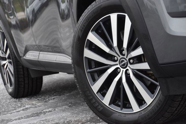 Used 2022 Nissan Pathfinder Platinum w/ Cargo Package AWD/4WD image 14