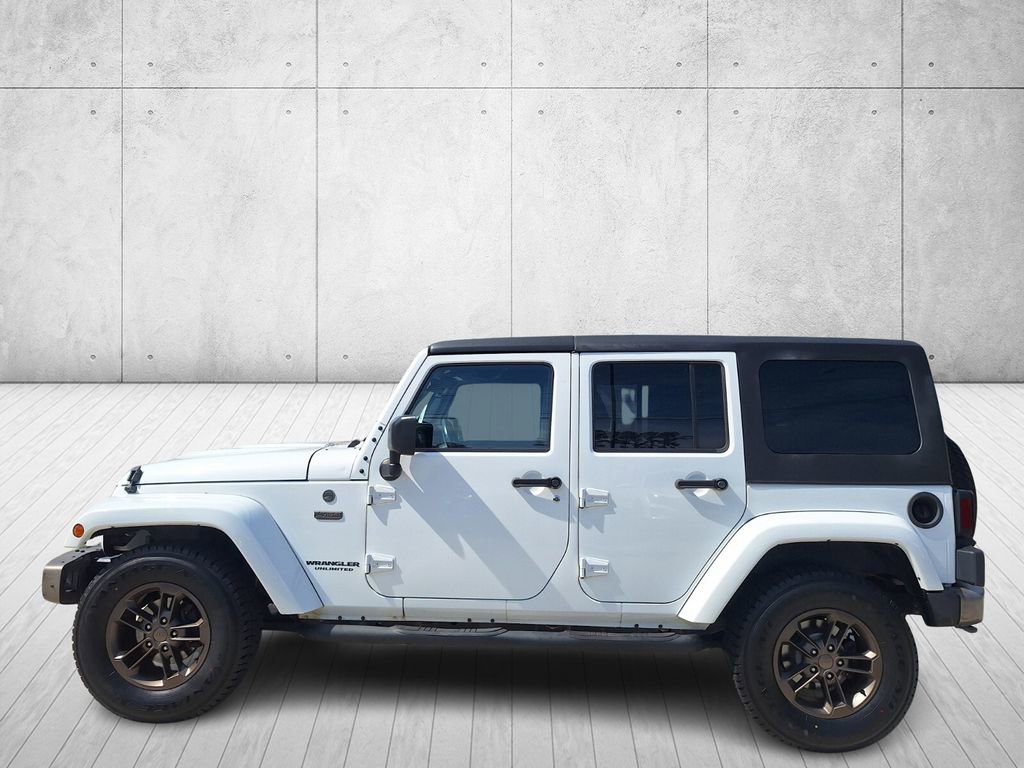 Used 2016 Jeep Wrangler Unlimited Sahara image 2