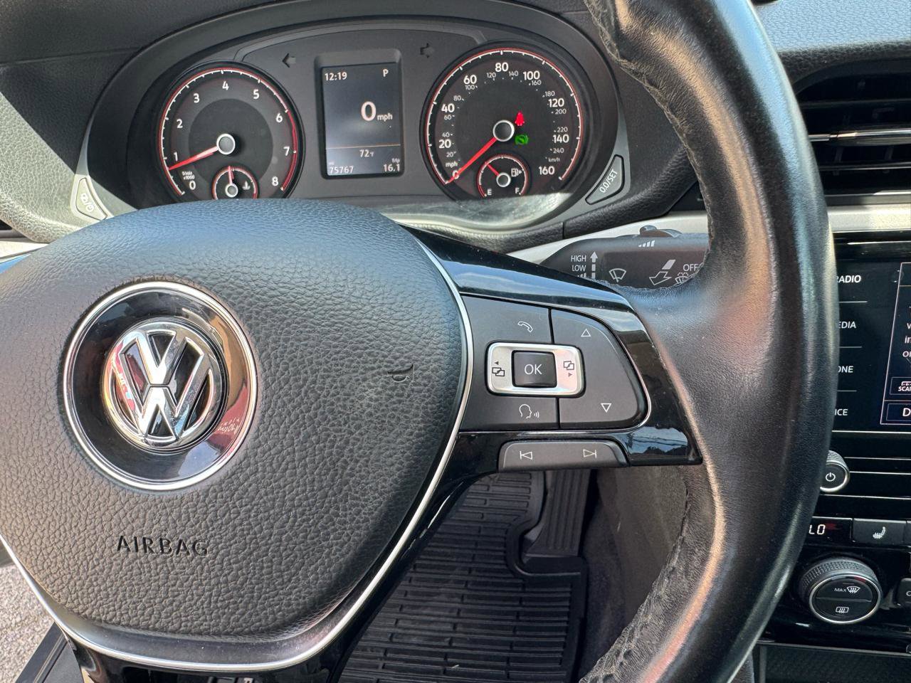 Used 2020 Volkswagen Passat 2.0T SE image 31