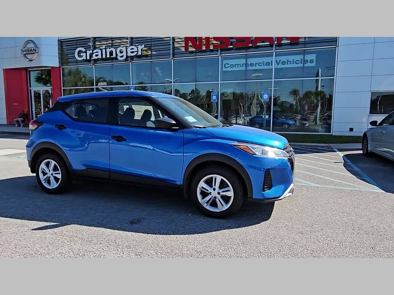 New 2025 Nissan Kicks Play S image 36