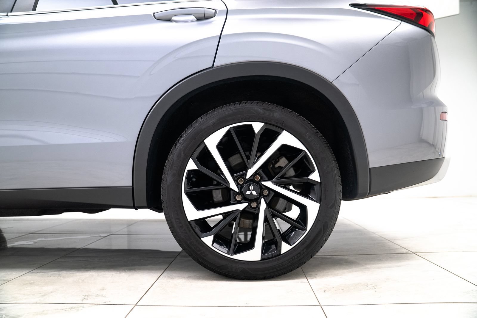 Used 2022 Mitsubishi Outlander SE AWD/4WD image 32