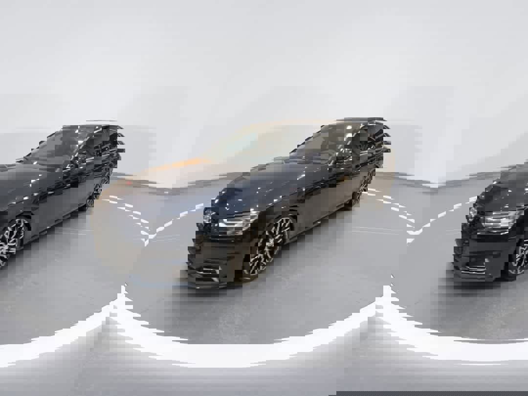 Used 2017 Audi A4 2.0T Premium Plus w/ Premium Plus Package image 4