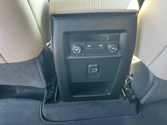 Used 2023 Chevrolet Traverse LT w/ LPO, Cargo Package AWD/4WD image 29