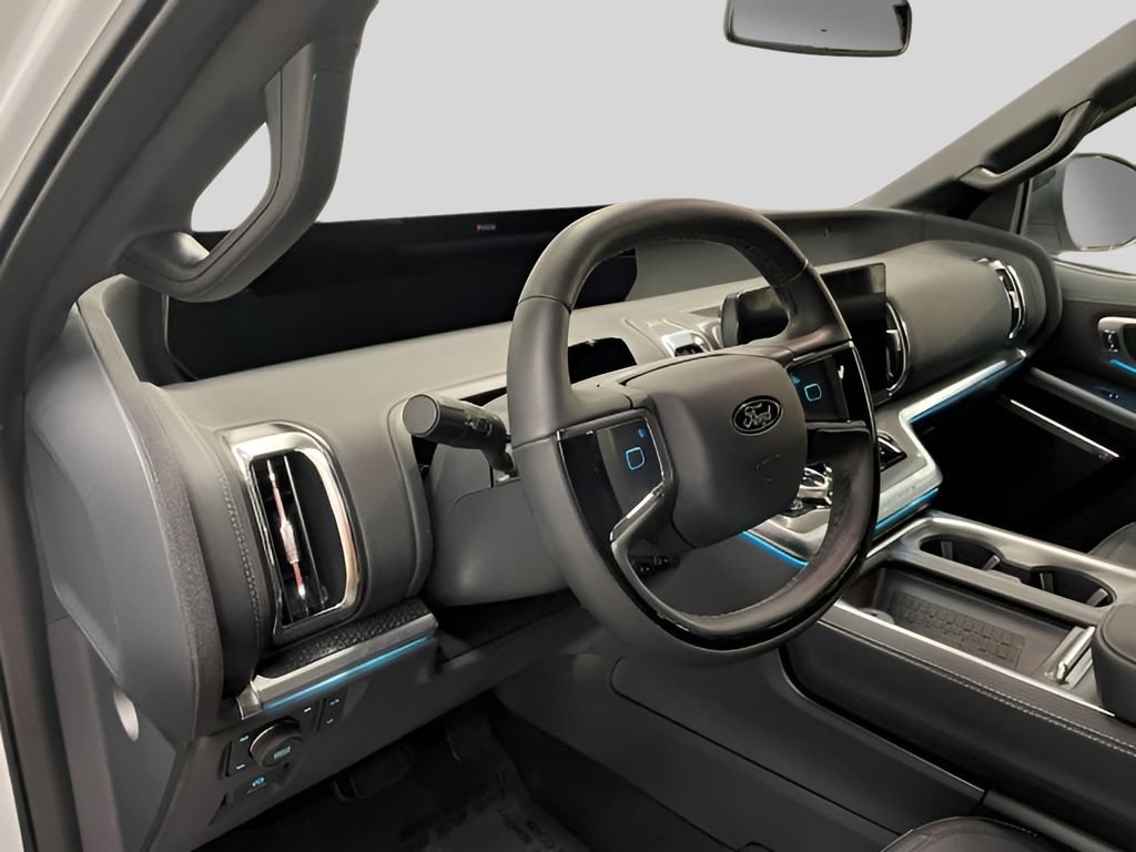 New 2025 Ford Expedition Platinum w/ Stealth Performance Package image 10