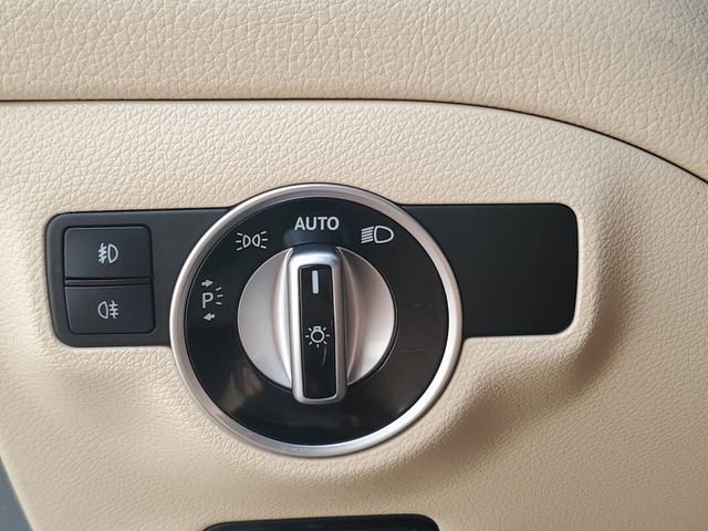 Used 2017 Mercedes-Benz GLA 250 image 23