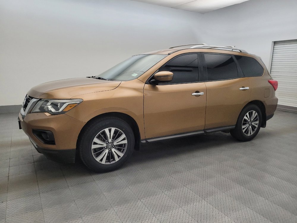Used 2017 Nissan Pathfinder SV w/ SV Cold Weather Package FWD image 2