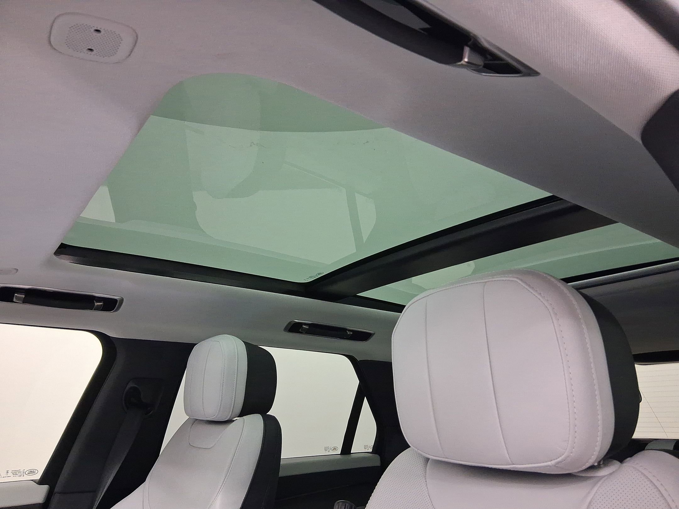 Used 2024 Land Rover Range Rover Sport Dynamic SE image 14