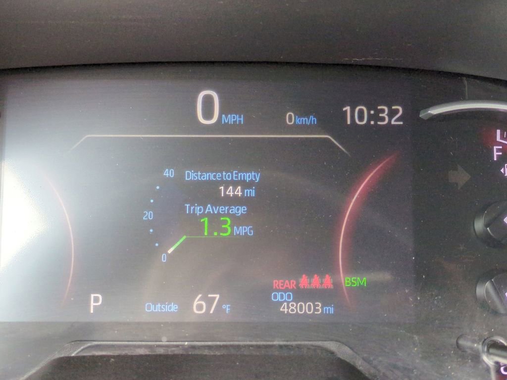 Used 2024 Toyota RAV4 XLE FWD image 30