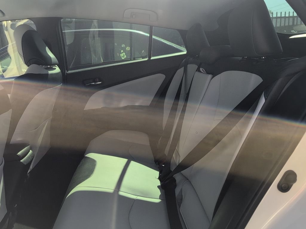 Used 2018 Toyota Prius Three Touring image 8