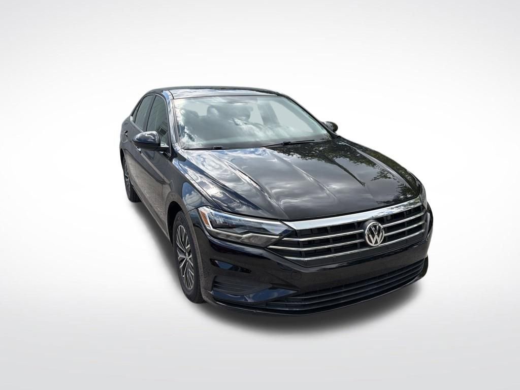 Used 2019 Volkswagen Jetta SE FWD image 2