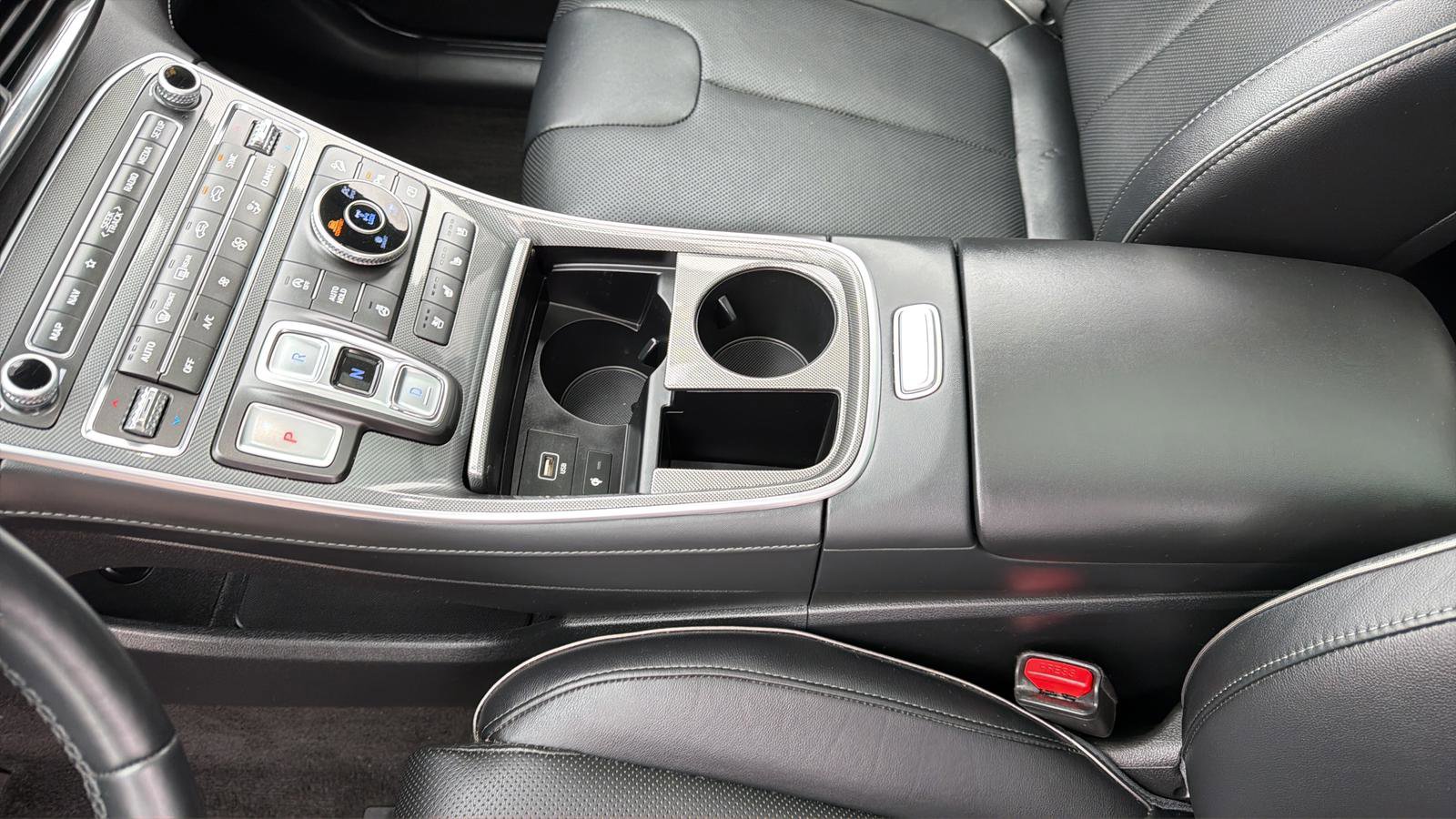 Used 2023 Hyundai Santa Fe Limited image 22