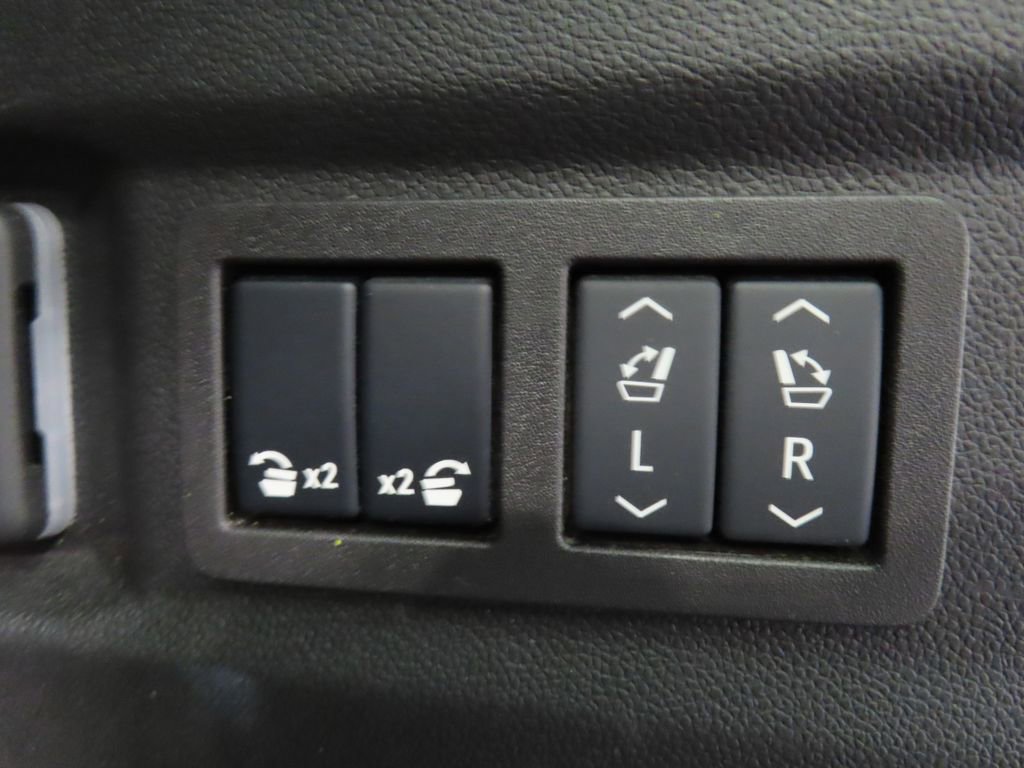 Used 2025 Chevrolet Tahoe RST w/ Comfort Package AWD/4WD image 44