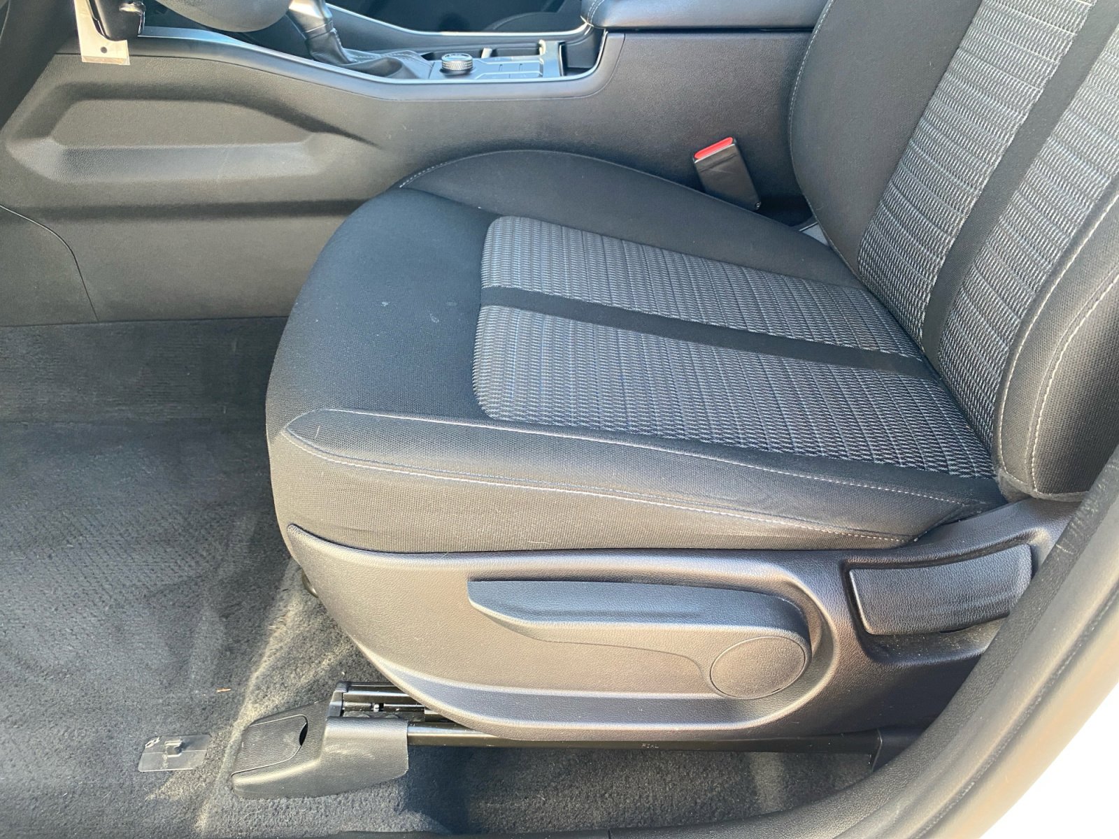 Used 2022 Kia Sorento LX image 13