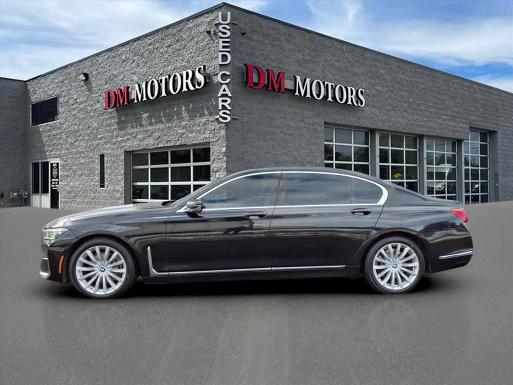 Used 2021 BMW 740i xDrive w/ Premium Package AWD/4WD image 2