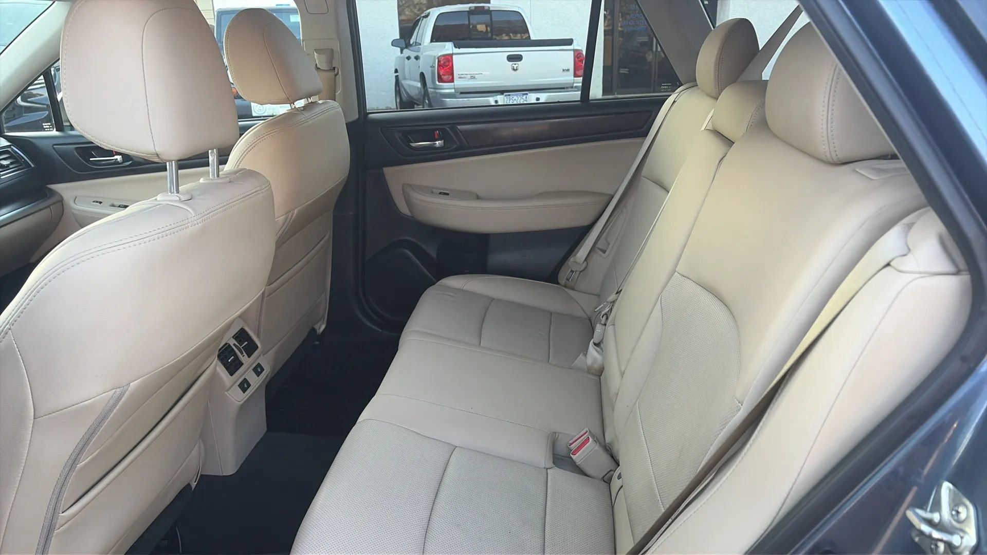 Used 2015 Subaru Outback 2.5i Limited image 30