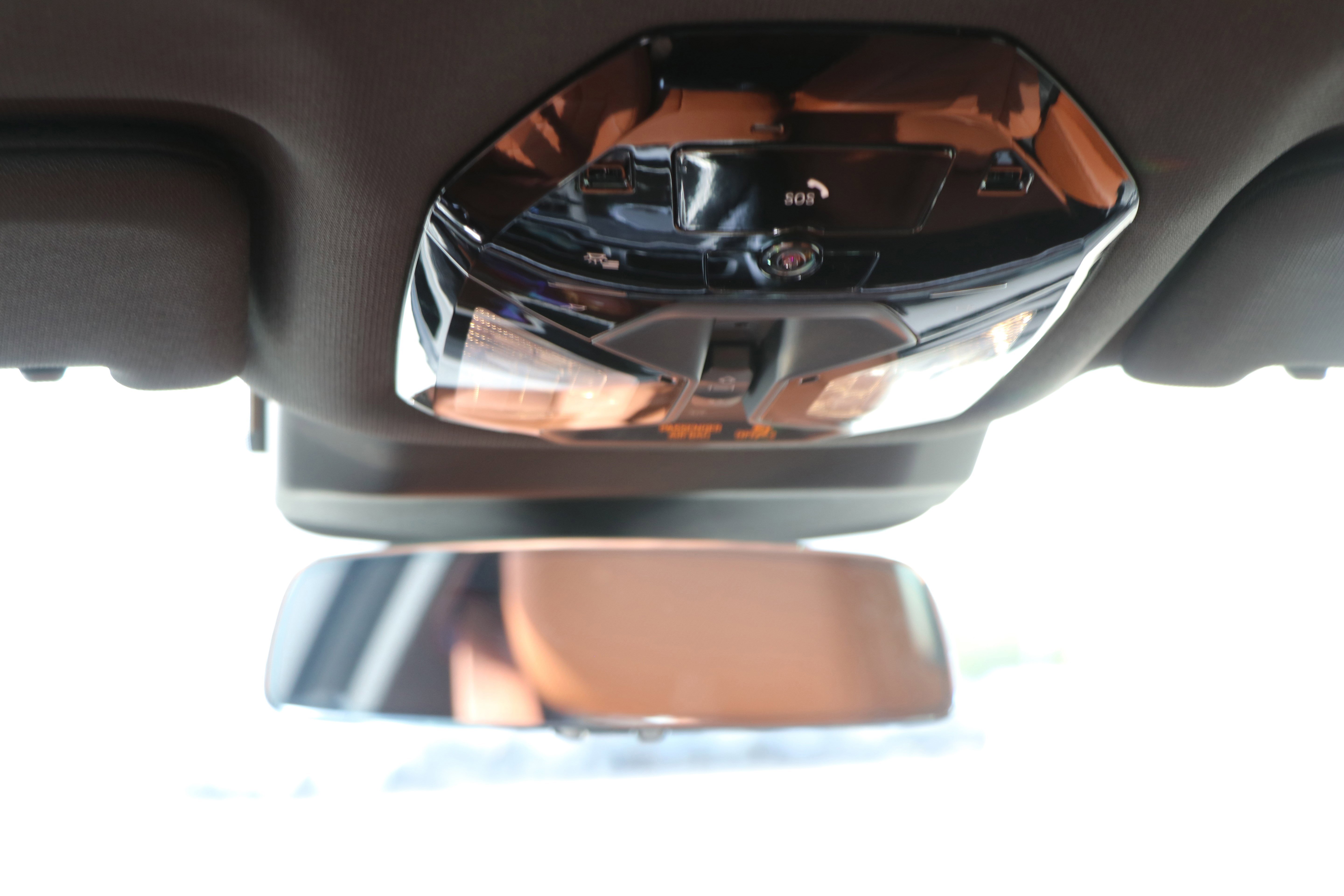Certified 2025 BMW i7 M70 w/ Executive Package AWD/4WD image 31