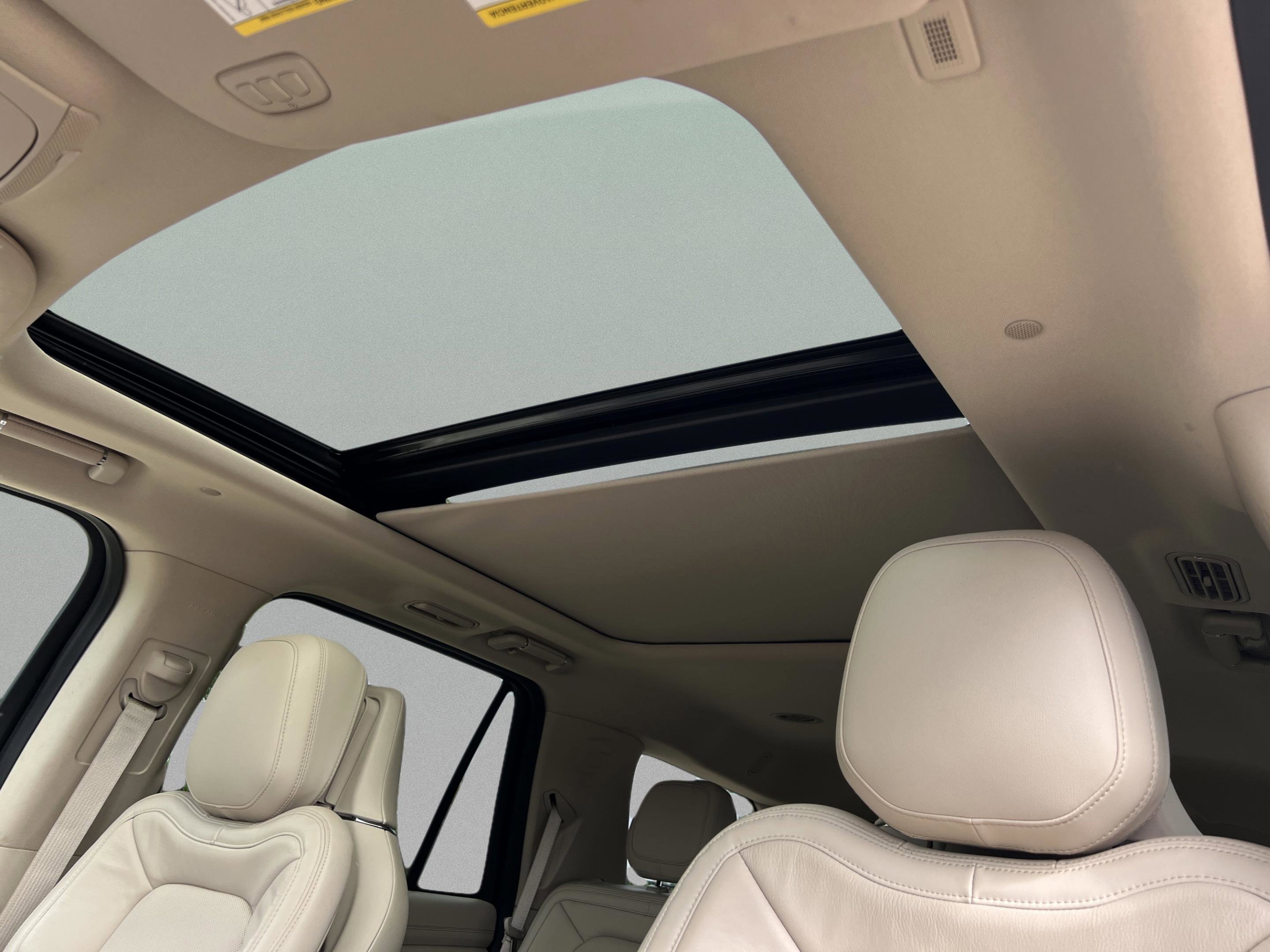 Used 2020 Lincoln Navigator Reserve w/ Luxury Package image 20