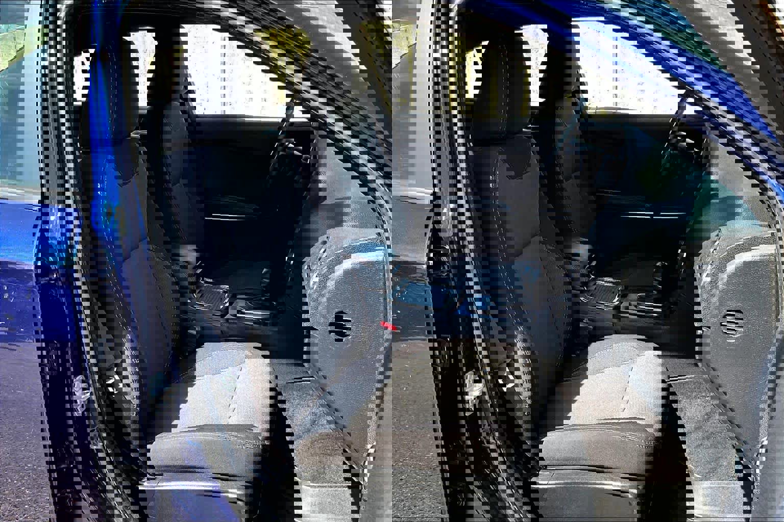 Used 2015 Dodge Charger SE image 9