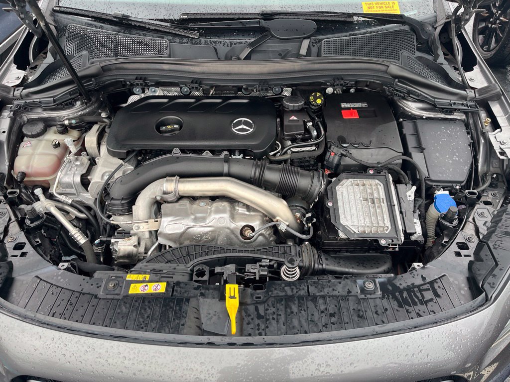 Used 2025 Mercedes-Benz GLA 250 4MATIC image 9