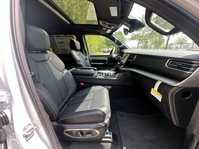 New 2026 Jeep Grand Wagoneer Limited AWD/4WD image 27