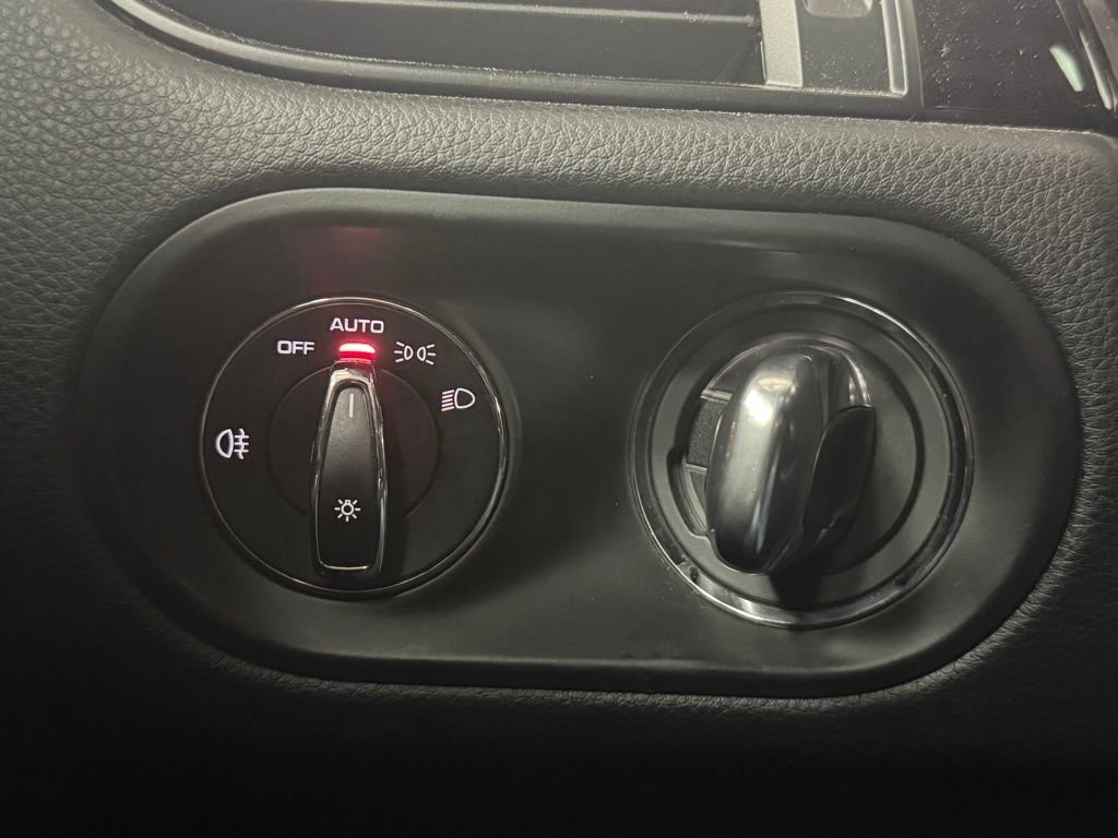 Used 2019 Porsche Macan image 14