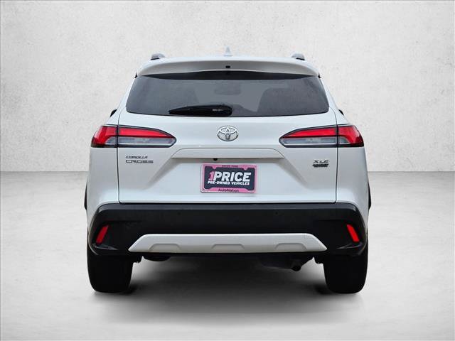 Used 2023 Toyota Corolla Cross XLE w/ Convenience Package FWD image 6