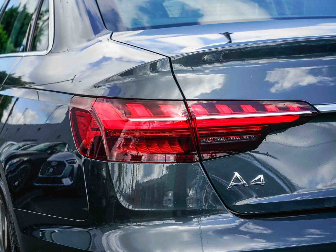 Used 2023 Audi A4 2.0T Premium w/ Convenience Package image 9