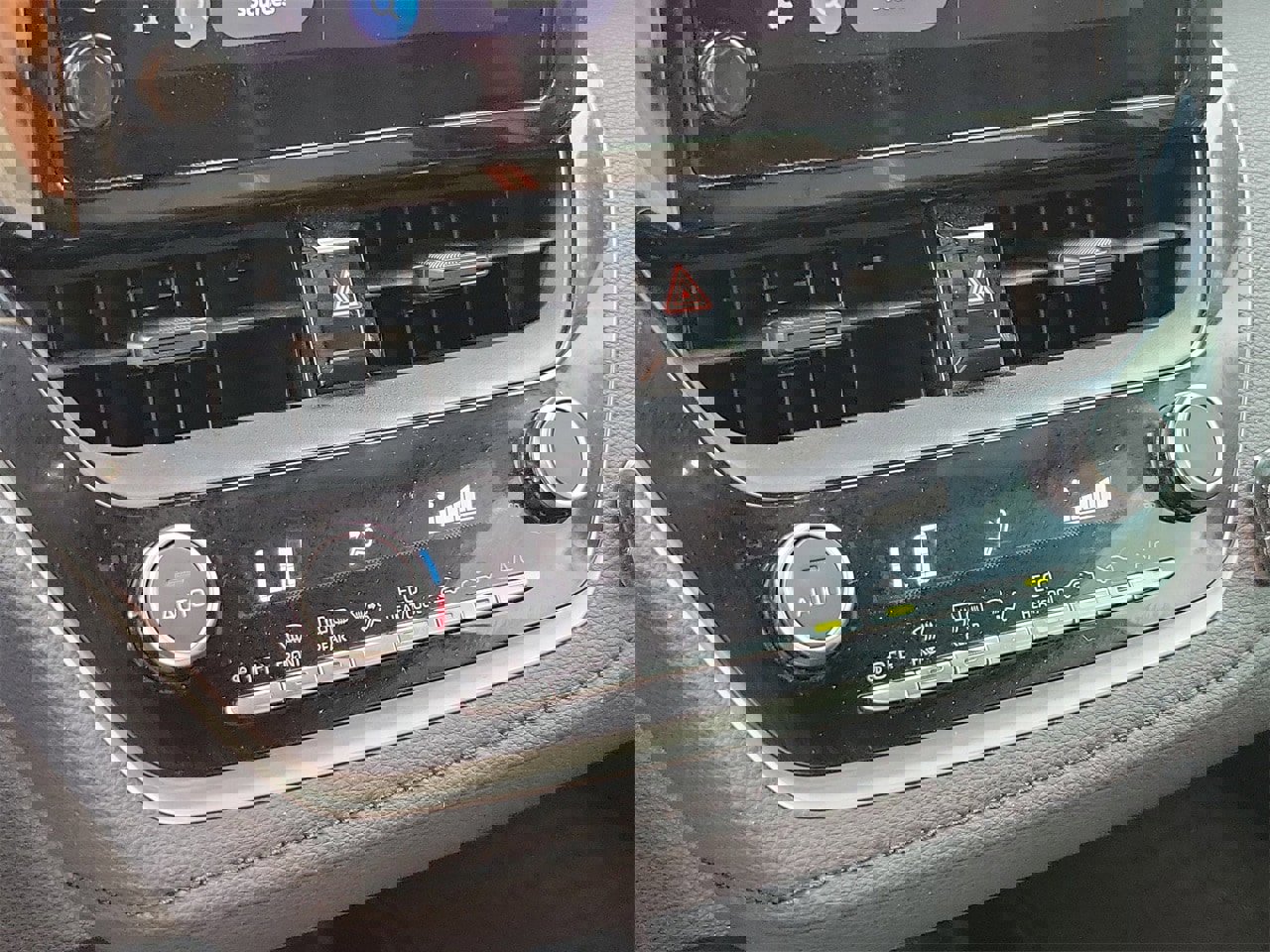 Used 2023 Toyota Corolla SE image 26