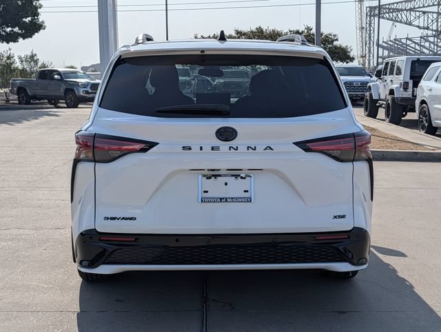 Used 2025 Toyota Sienna XSE w/ XSE Plus Package AWD/4WD image 7