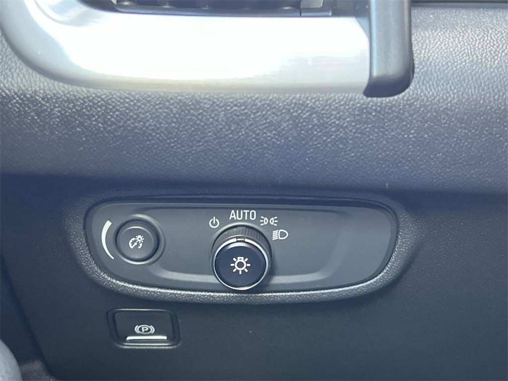 Certified 2019 GMC Terrain SLE w/ Driver Convenience Package image 25