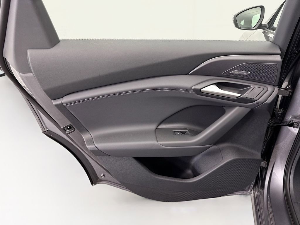 Used 2025 Audi A6 e-tron Premium Plus w/ Premium Plus image 26