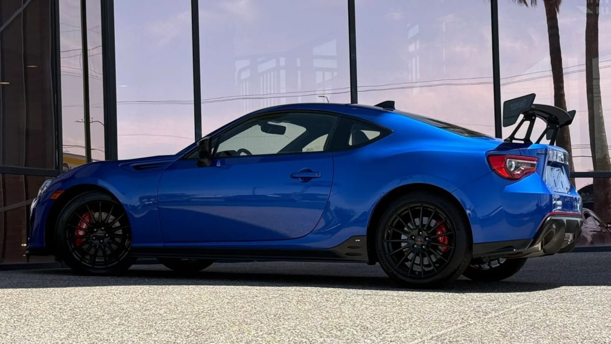 Used 2018 Subaru BRZ tS w/ Popular Package #3 RWD image 8