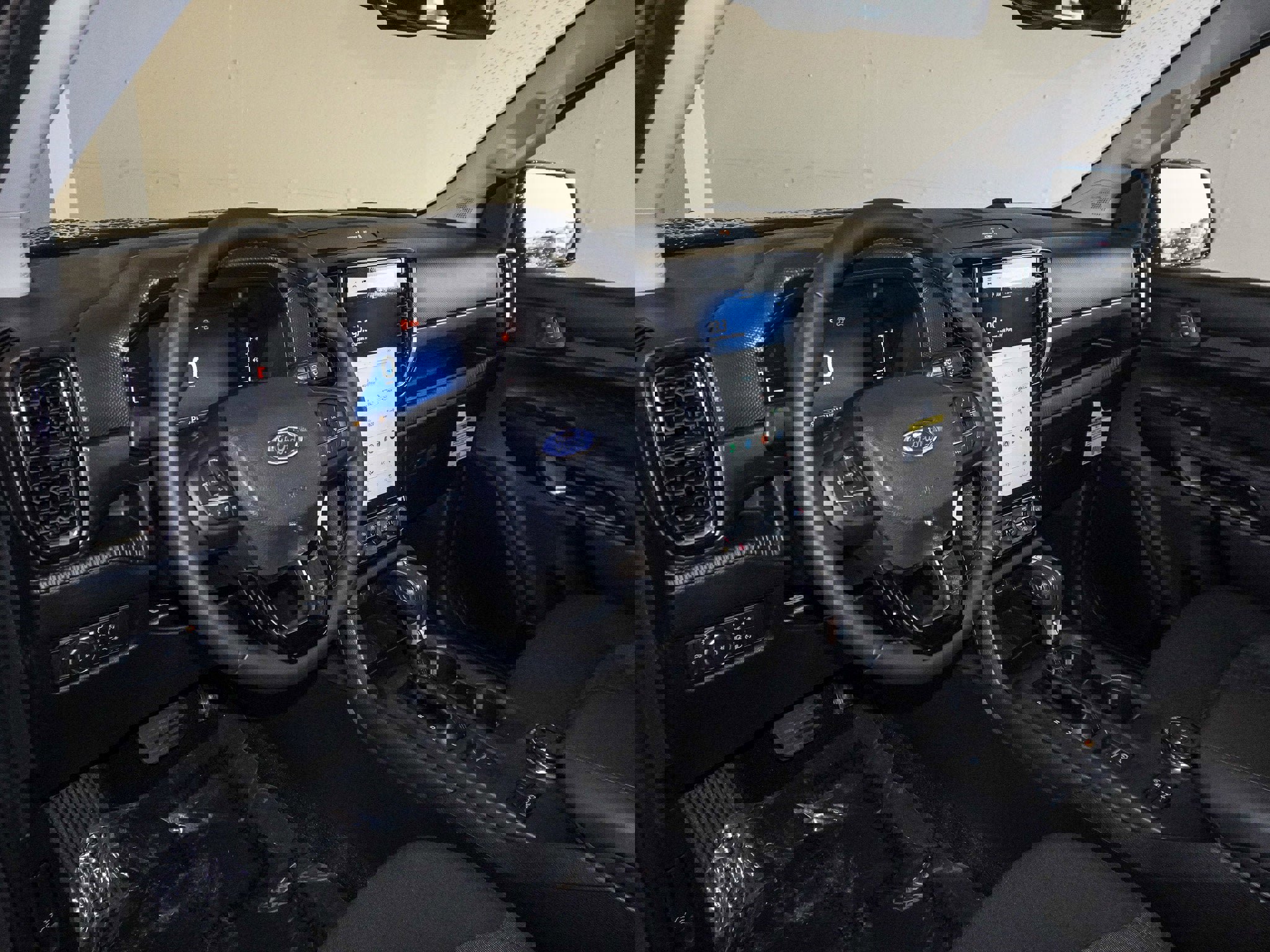 New 2025 Ford Ranger XLT w/ Equipment Group 301A High image 23