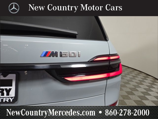 Used 2024 BMW X7 M60i image 8