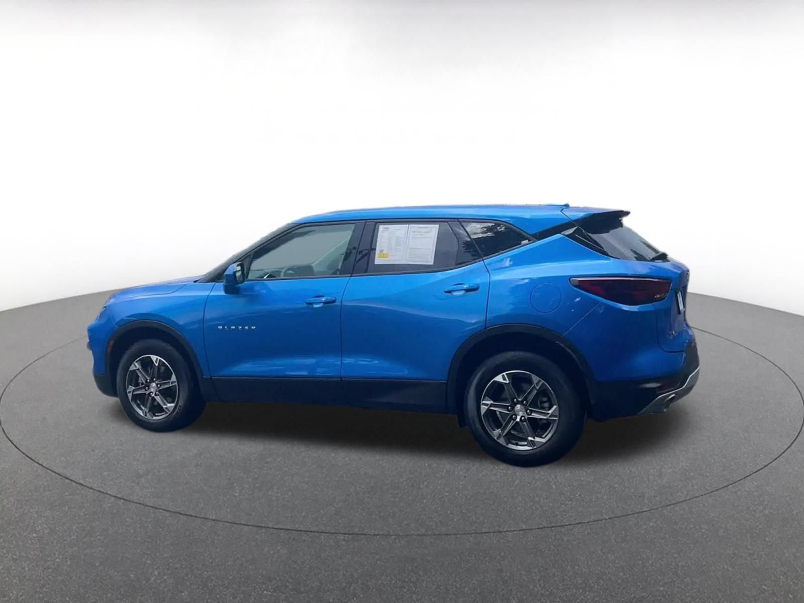 Used 2025 Chevrolet Blazer LT FWD image 10