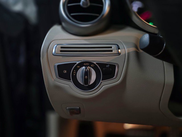 Used 2018 Mercedes-Benz C 300 Cabriolet image 28