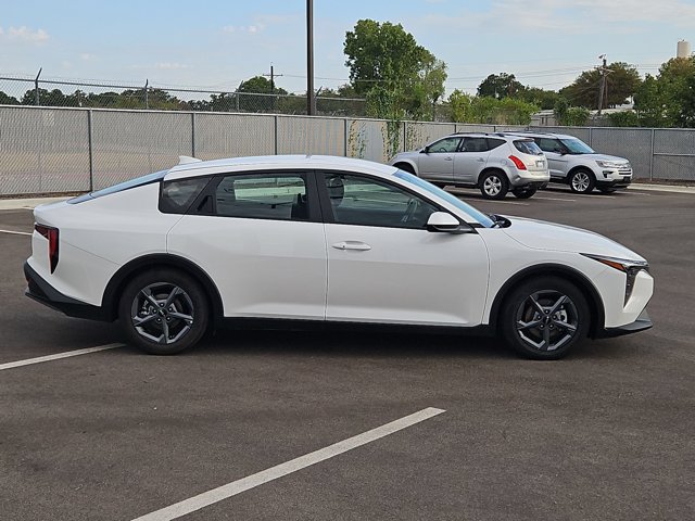 Used 2025 Kia K4 FWD image 4