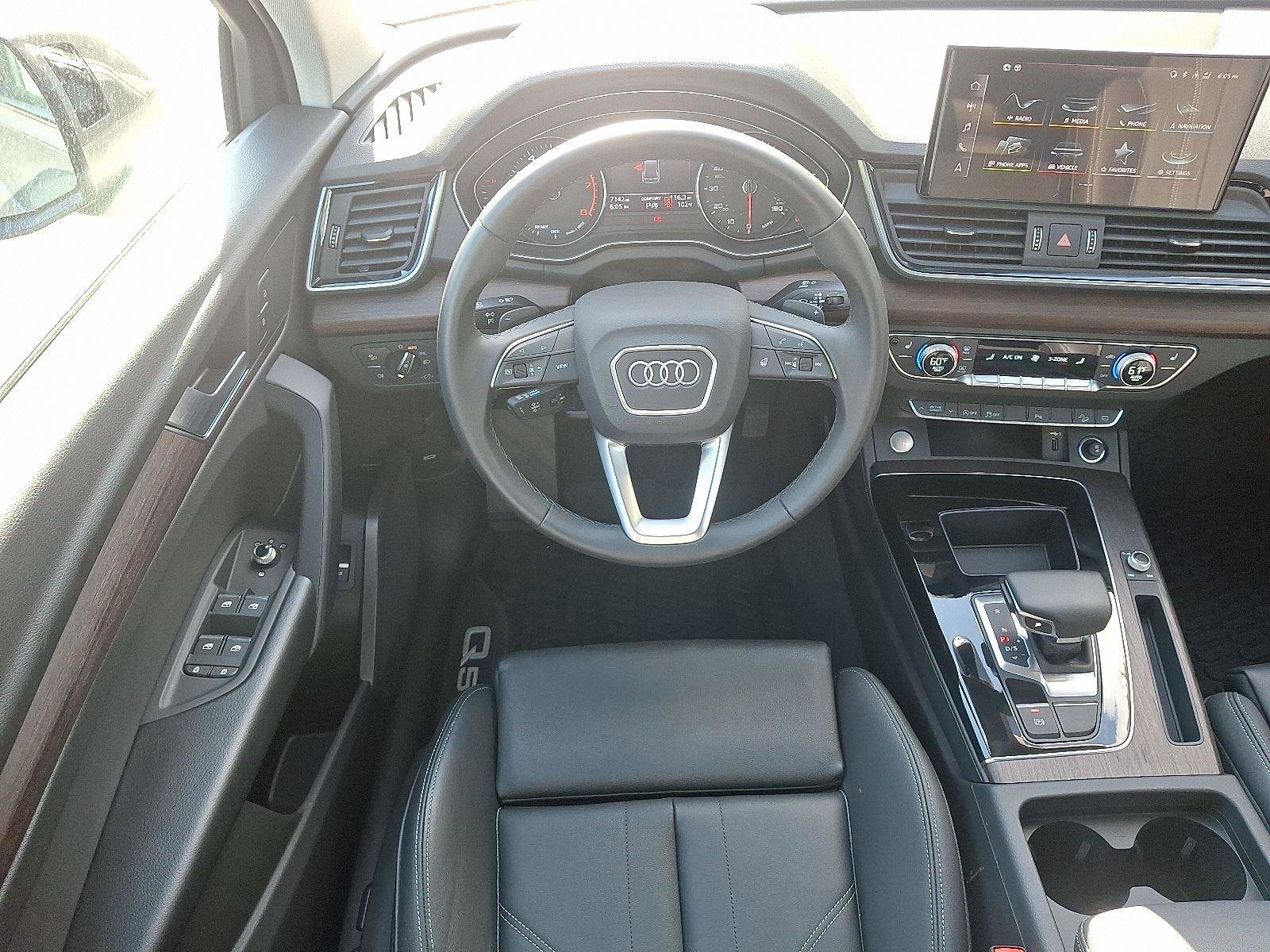 Certified 2025 Audi Q5 2.0T Premium image 11
