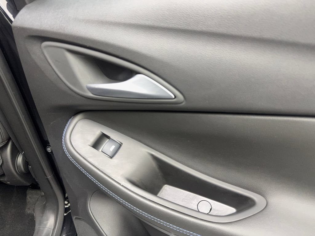 Used 2025 Buick Encore GX Sport Touring w/ Comfort Package FWD image 44