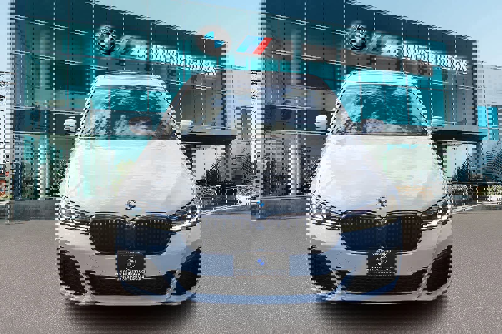 Certified 2022 BMW 530i w/ M Sport Package image 2