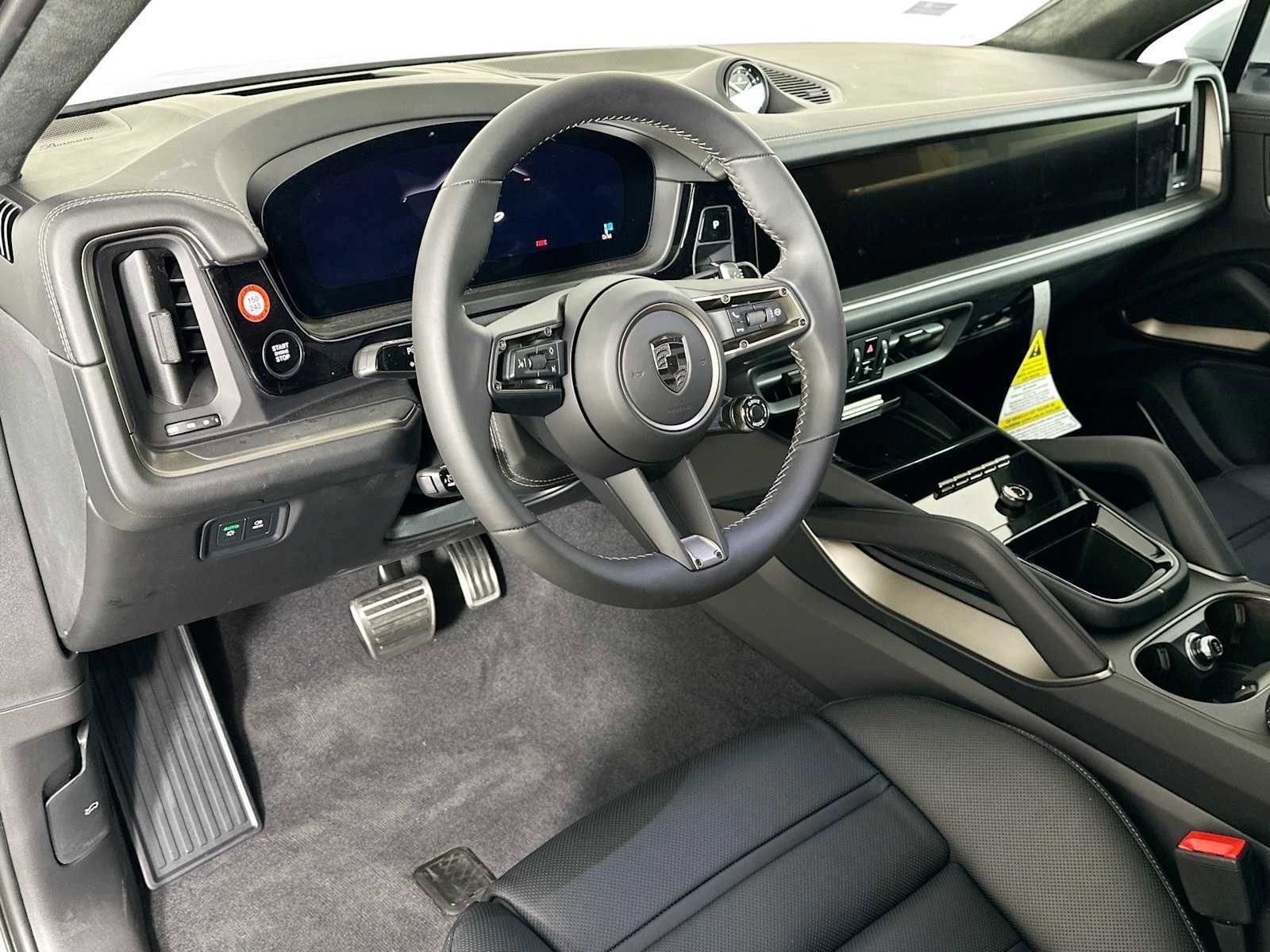 New 2025 Porsche Cayenne Turbo image 4