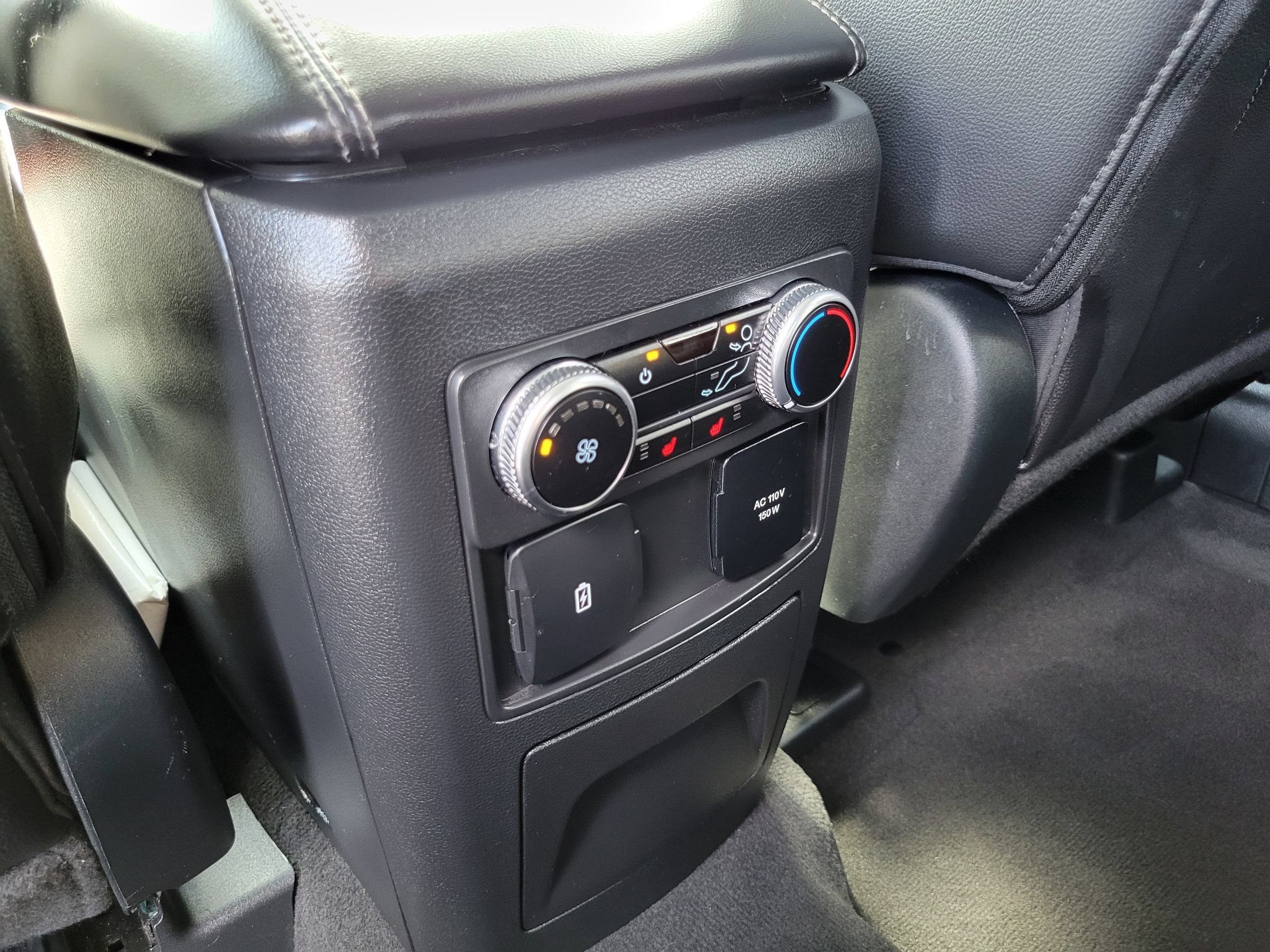 Certified 2023 Ford Explorer Limited w/ Limited Technology Package RWD image 28