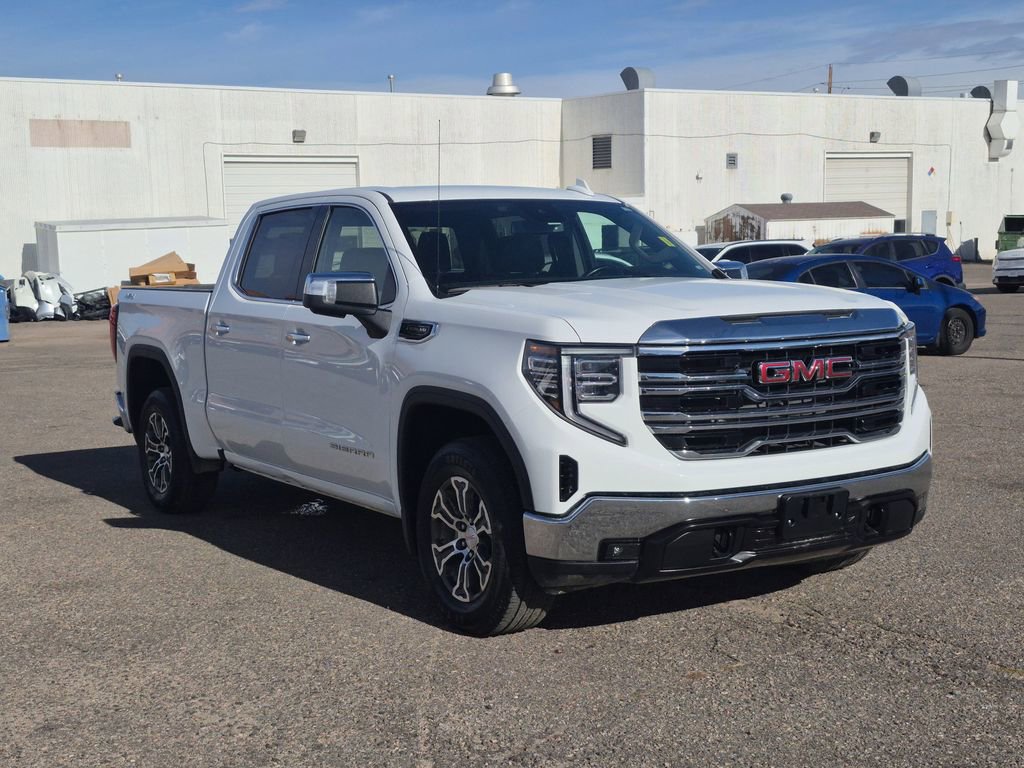 Used 2025 GMC Sierra 1500 SLT image 2
